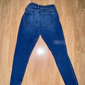 Old Navy Women's Skinny Jeans in Dark Blue Wash